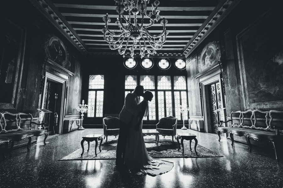 Vows-Renewal-at-Ca-Sagredo-Hotel-Venice-Photoshoot