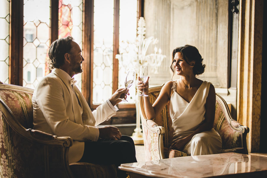 Vows-Renewal-Ceremony-in-Venice-Italy