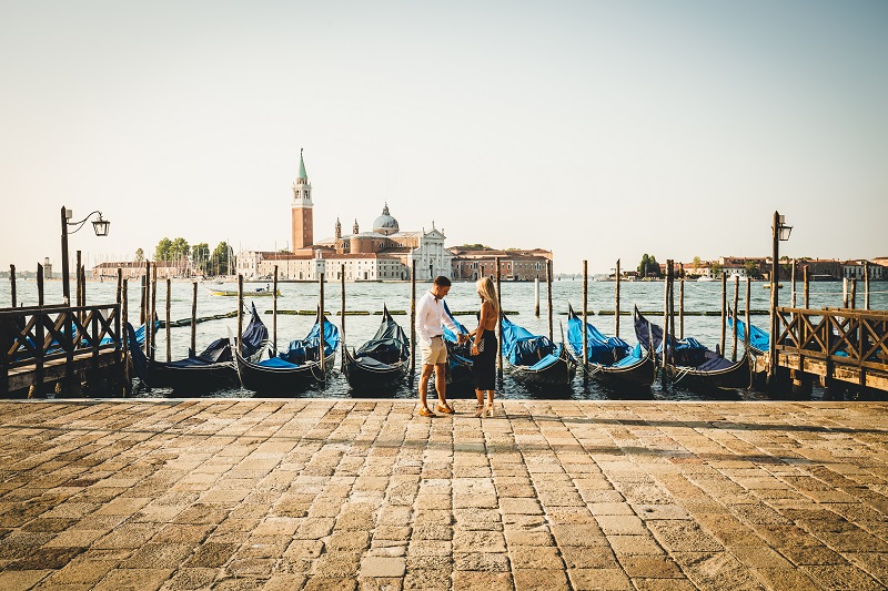 surprise proposal in venice