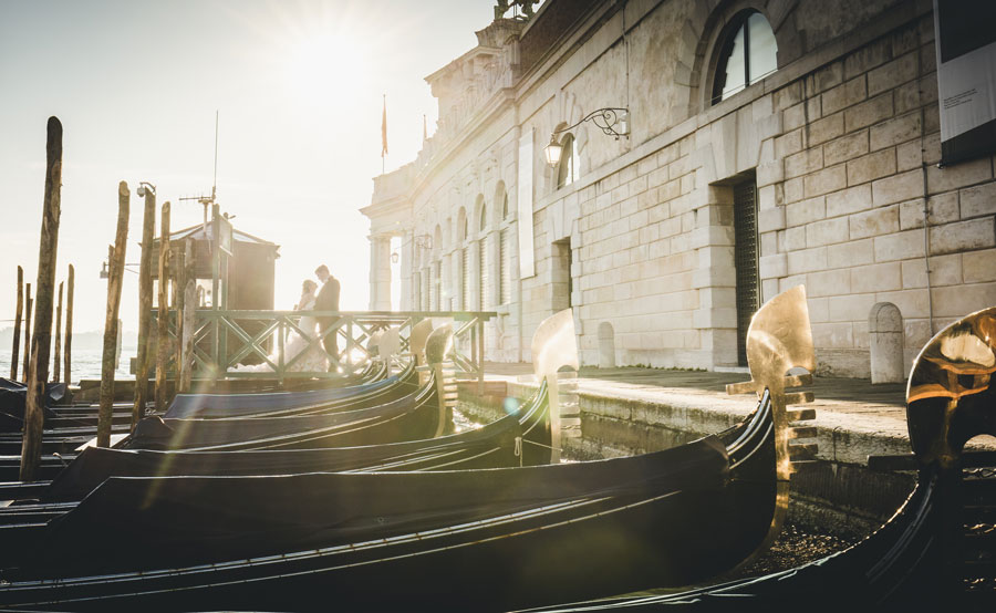 Wedding-Photographer-at-Scuola-Grande-Dei-Carmini-Venice-Italy