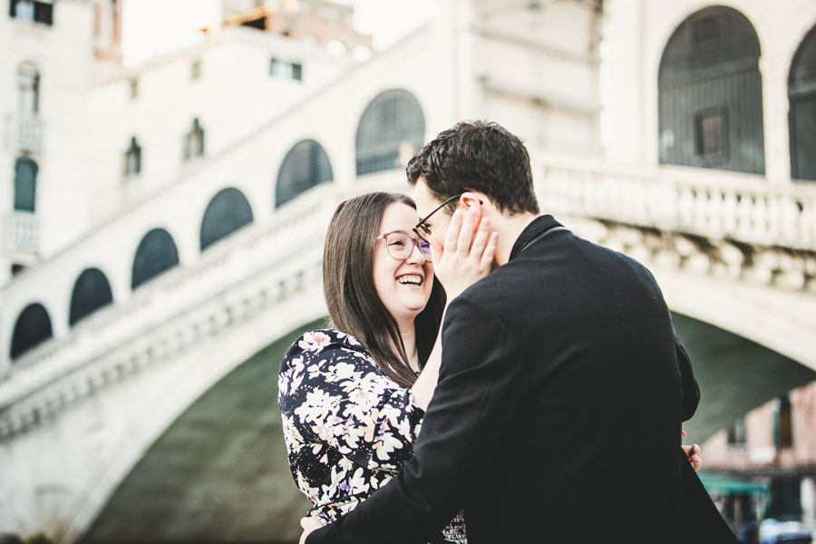 Rialto-Bridge-Surprise-Proposal-Photoshoot