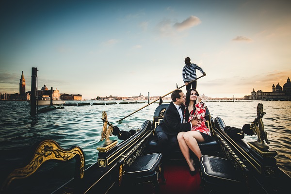 Gondola-Proposal-Photographer-Venice-Italy 