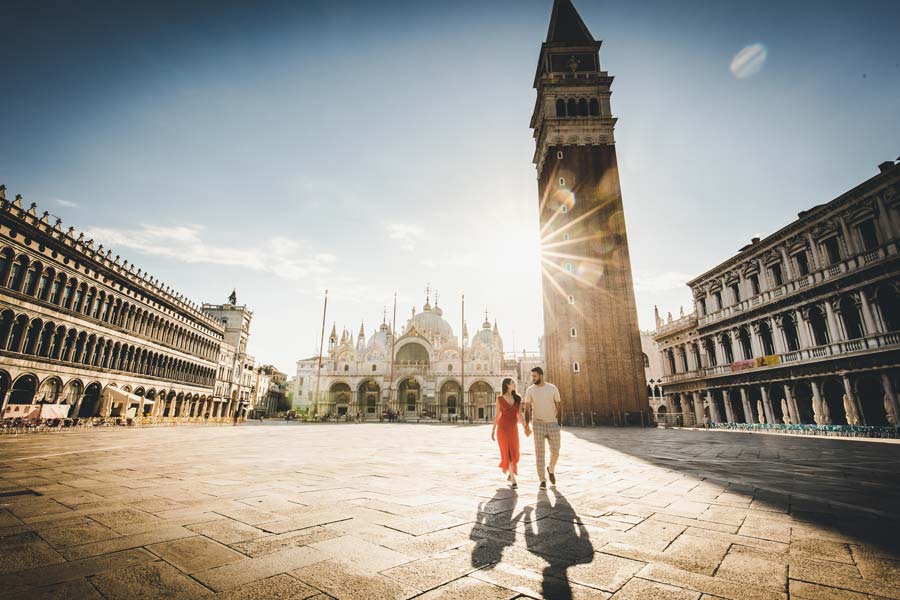 Venice vacation photographer shooting natural moments in a hidden campo