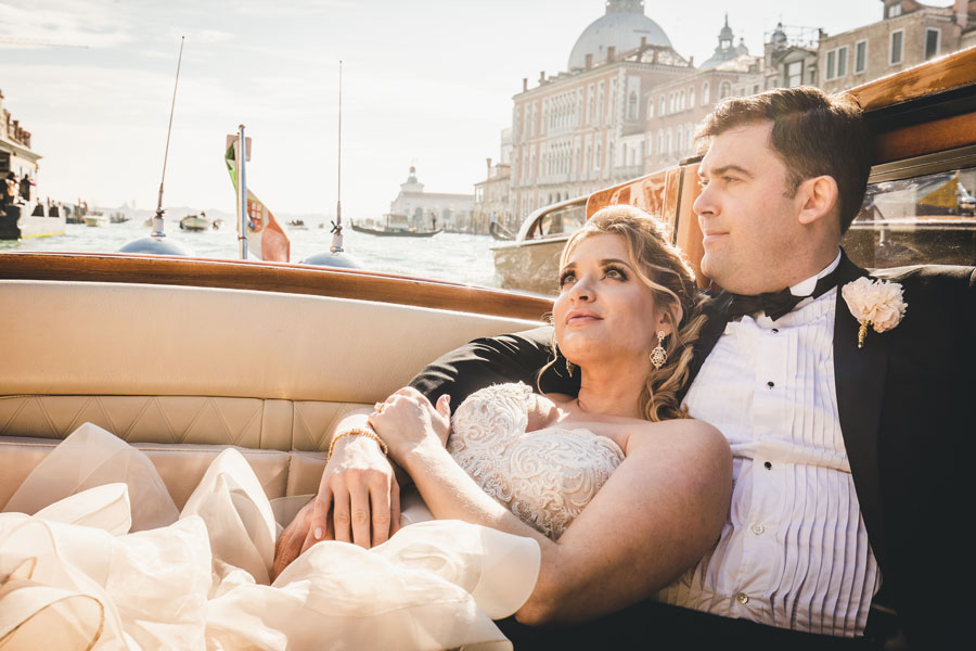 Wedding-Photo-Shoot-at-Scuola-Grande-Dei-Carmini