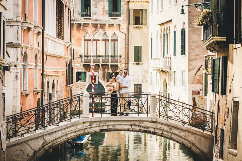 Family-Photoshoot-in-Venice