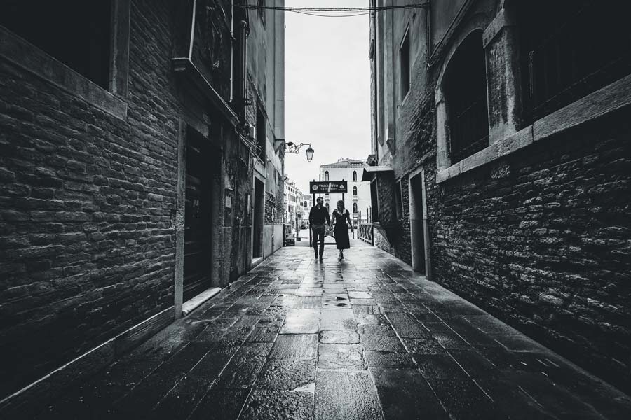 couple photo by the Traghetto Salute