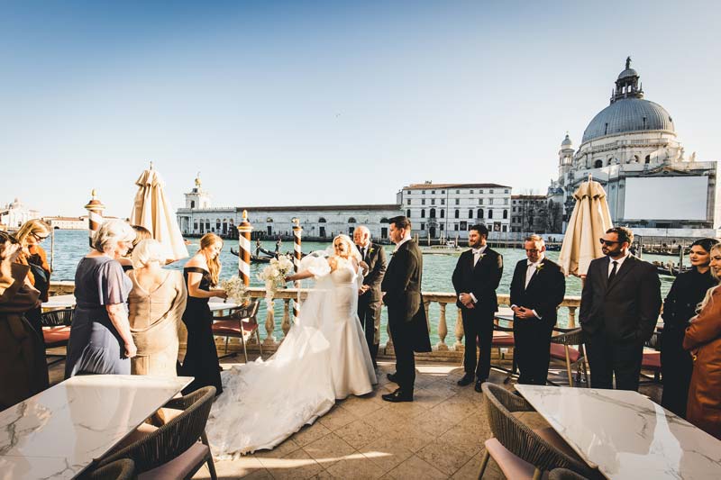 Romantic elopement scene overlooking Santa Maria della Salute