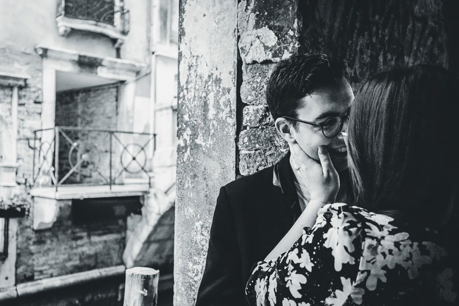 Rialto-Bridge-Wedding-Proposal-Photo-Shoot
