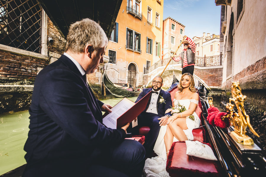Venice-Italy-Gondola-Wedding