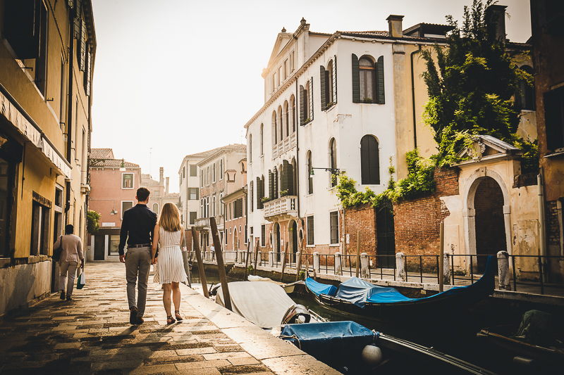 engagement photographer venice italy