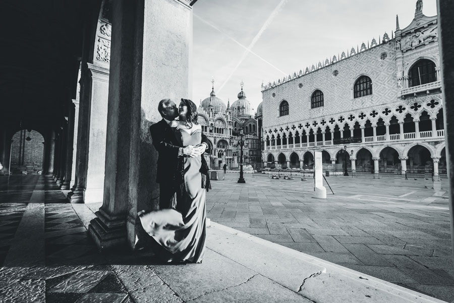 Anniversary-Photoshoot-Venice-Italy
