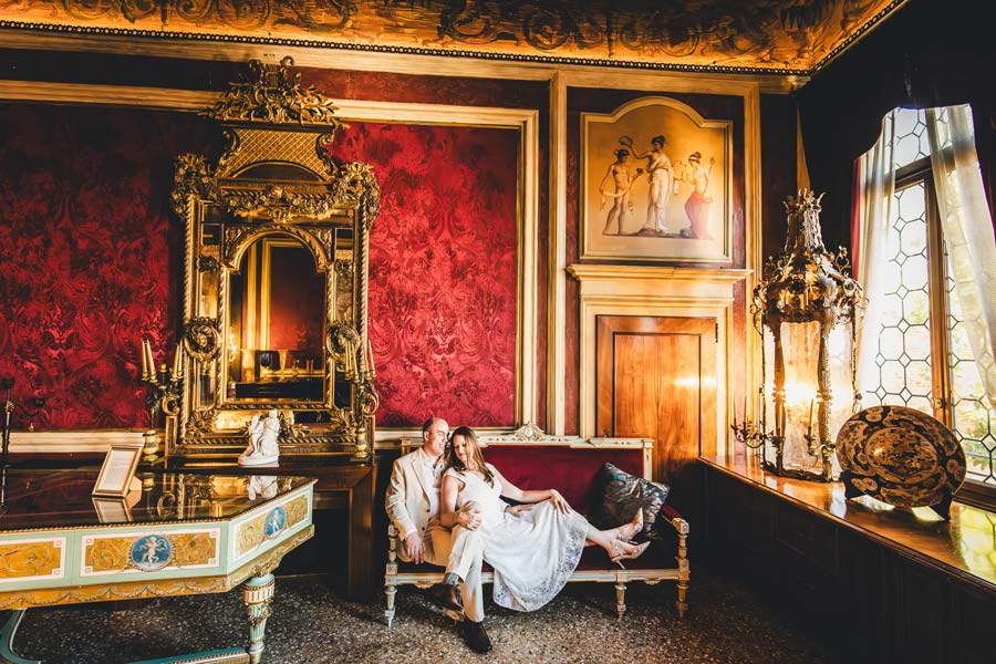 Venetian luxury setting with a couple embracing at Palazzo Venart