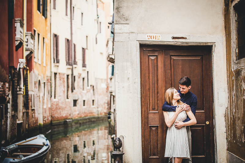 engagement photographer venice italy