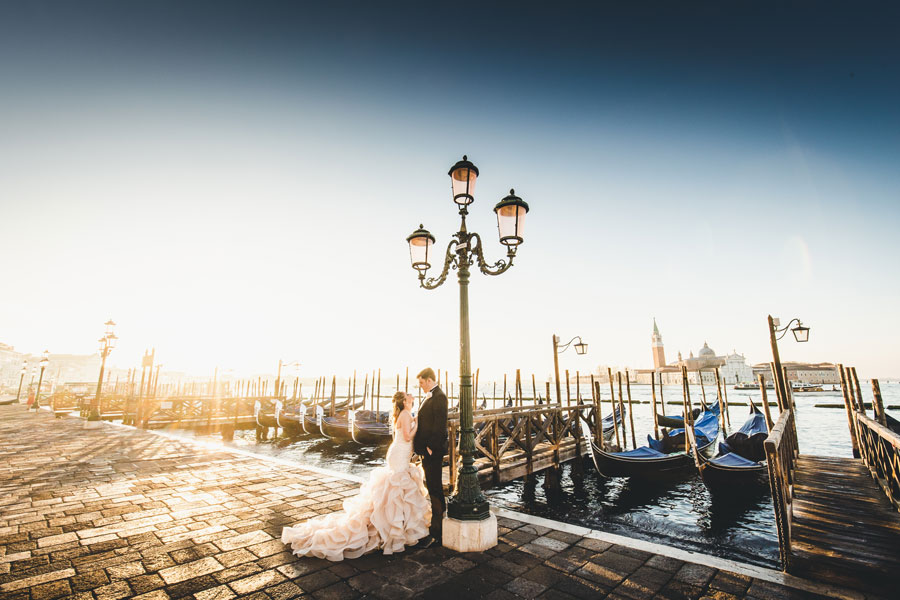 Wedding-Photographer-at-Scuola-Grande-Dei-Carmini-Venice