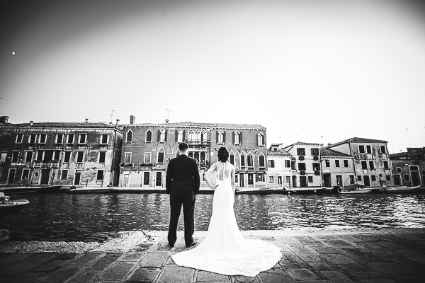 photographer engagement venice italy