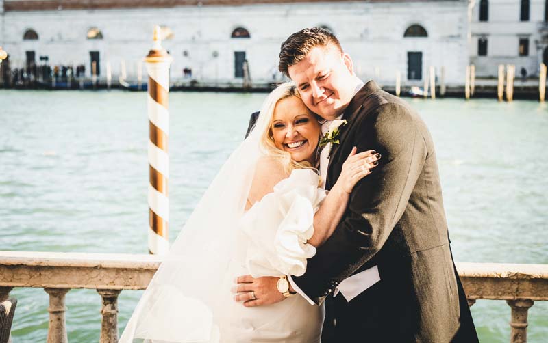 Private elopement vows in a luxury Venetian palace
