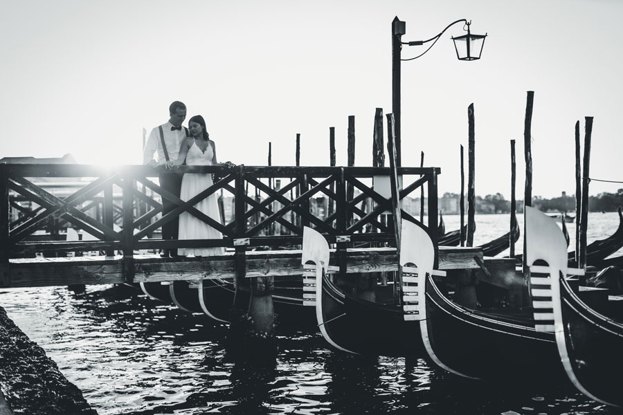 Couple-Photoshoot-Photographer-In-Venice