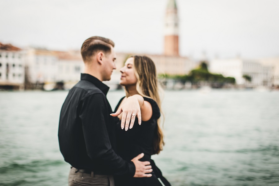 Venice-Sunset-Couple-Photoshoot
