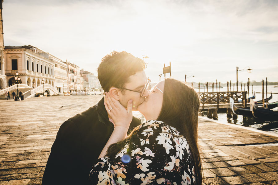 Rialto-Bridge-Engagement-Proposal-Photo-Shoot