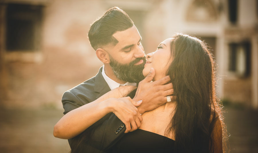 Venice-Photographer-for-Engagement