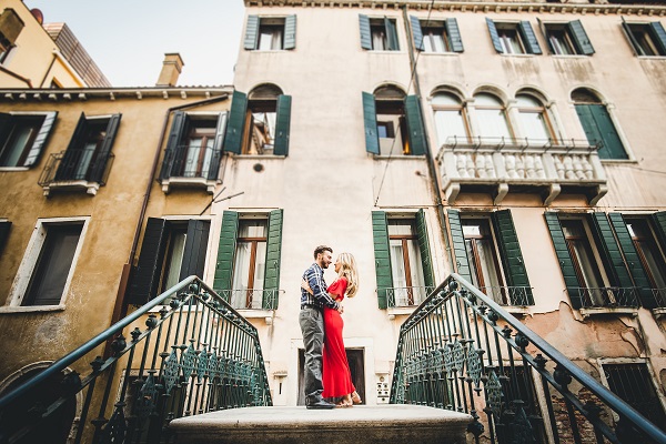 elope in venice italy