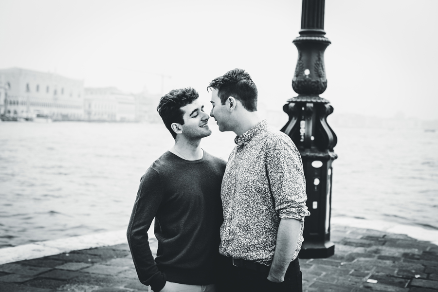 Venice-Italy-Gay-Engagement-Proposal-Photoshoot