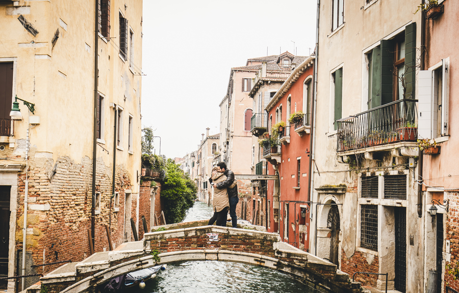 Wedding-Proposal-at-Ponte-Chiodo-Venice