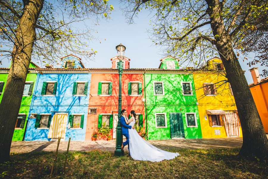 burano couple photoshoot