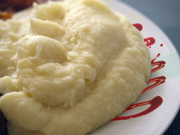 Celeriac Purée with Jahiot Creme de Cassis Sauce