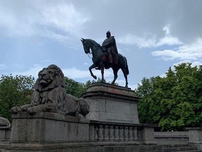 Das (un-)sichtbare Denkmal: Reiterstandbilder der württembergischen Monarchie in Stuttgart im Wandel der Zeit [Teil 1]