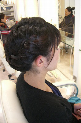 編み込みでアップスタイル Link Hair Design 編み込みでアップスタイル Link Hair Design