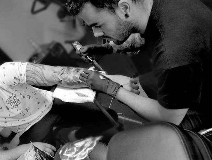 Rodrigo Piedrabuena es experto en tatuajes realistas.