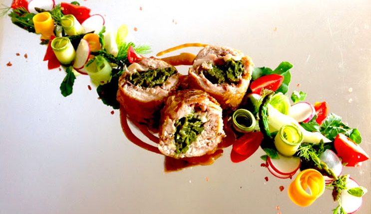 Rollè di quaglia con asparagi selvatici e salsa demi