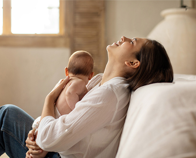 NO TE SIENTAS CULPABLE: La Maternidad Te Vuela la Cabeza, y es Por Culpa de Tu Cerebro