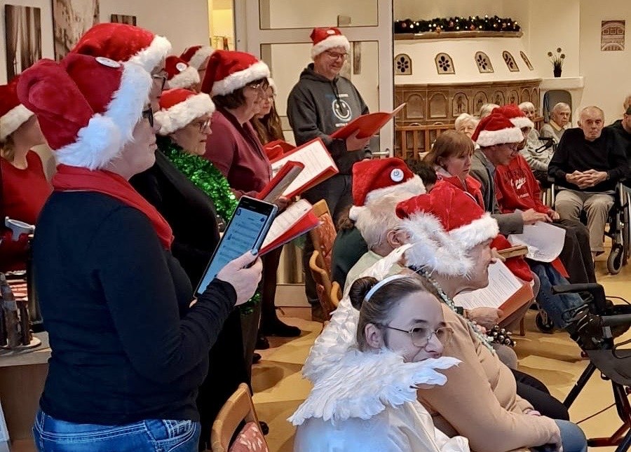 Inklusiver Chor zu Gast in Wollbrandshausen