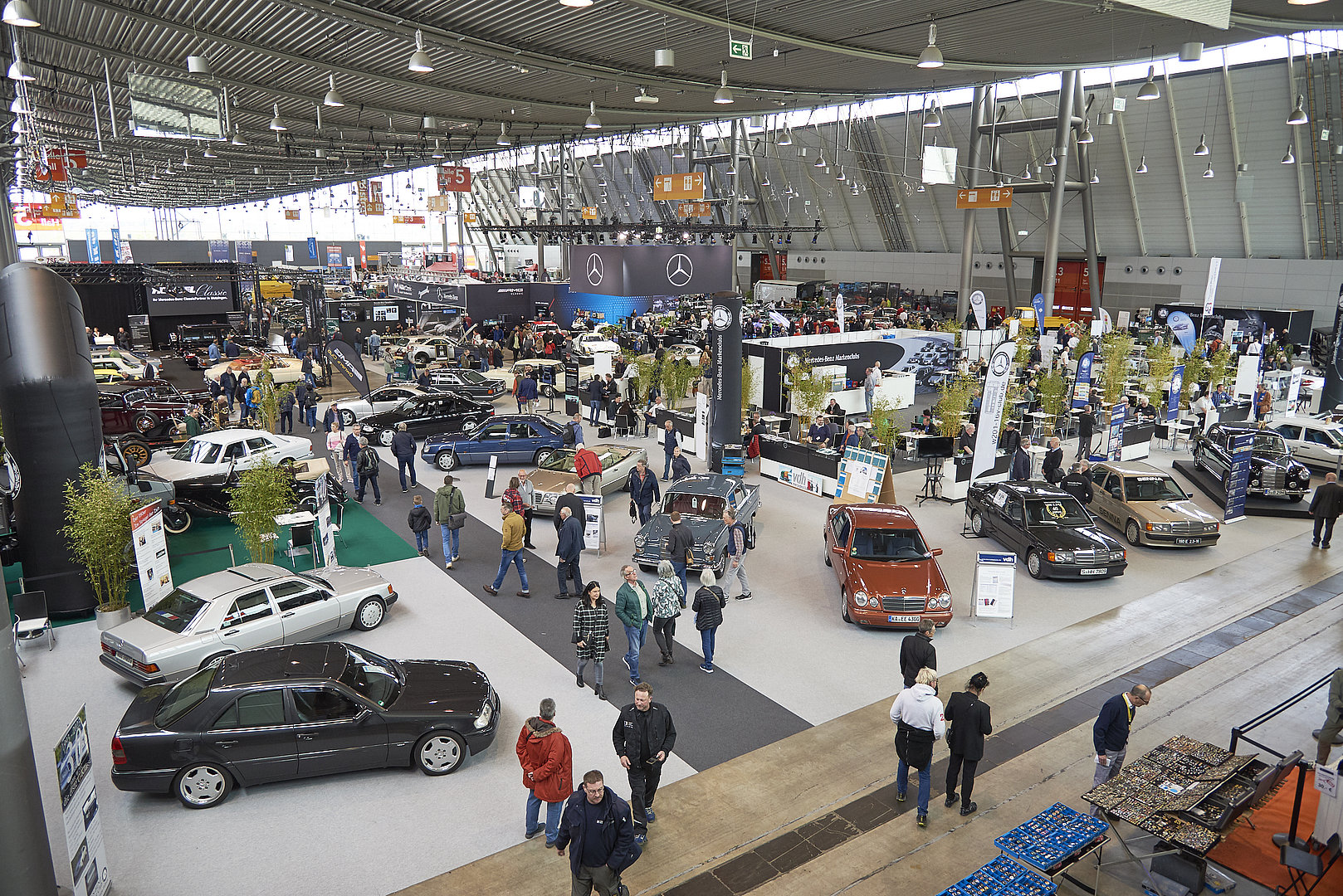 Messe Essen holt RETRO CLASSICS nach Essen
