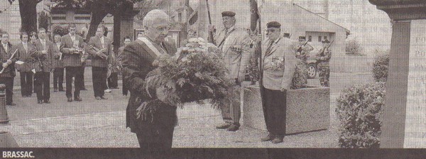 Défilé du 14 novembre 2007 à Brassac-les-Mines. Article de La Montagne.