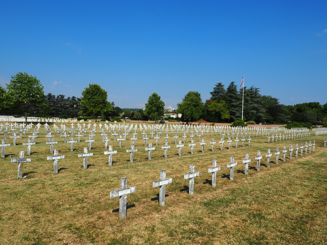6 juillet 2025 : Des soldats des 99e et 299e RI à la Nécropole Nationale de la Doua à Villeurbanne...