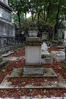 Tombe du baron d'Empire POURAILLY - cimetière du Père Lachaise à Paris