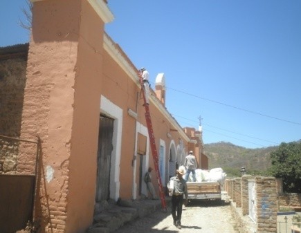 Instalación de lamparas en la Comunidad de La Labor de Guadalupe