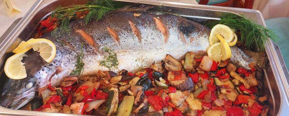 Hauptgerichte - Lachs mit mediterranem Gemüse 