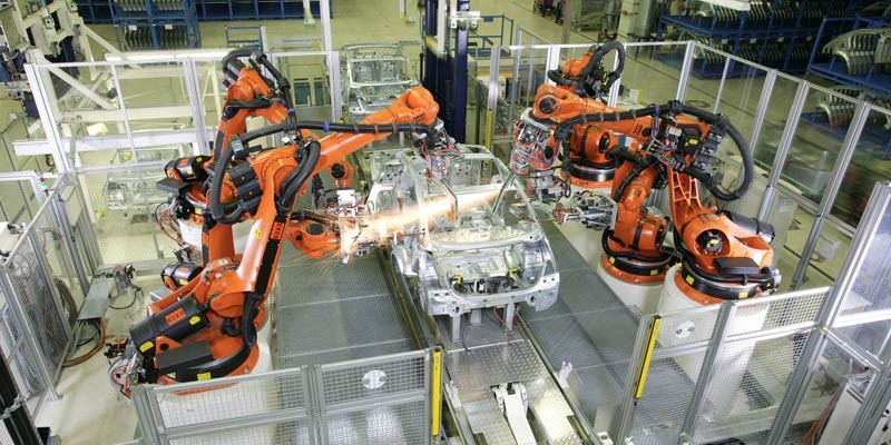 Roboterschweißen für die Automobilindustrie