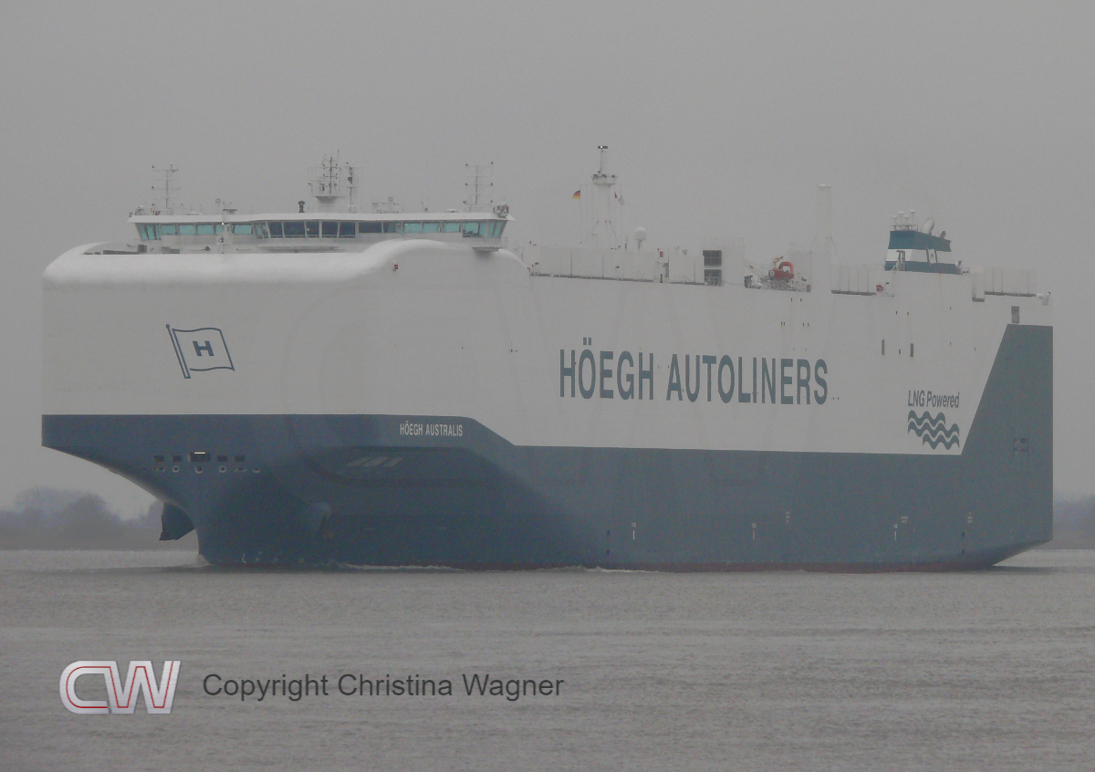 HÖEGH AUSTRALIS IMO 9962691 erstmals in Hamburg