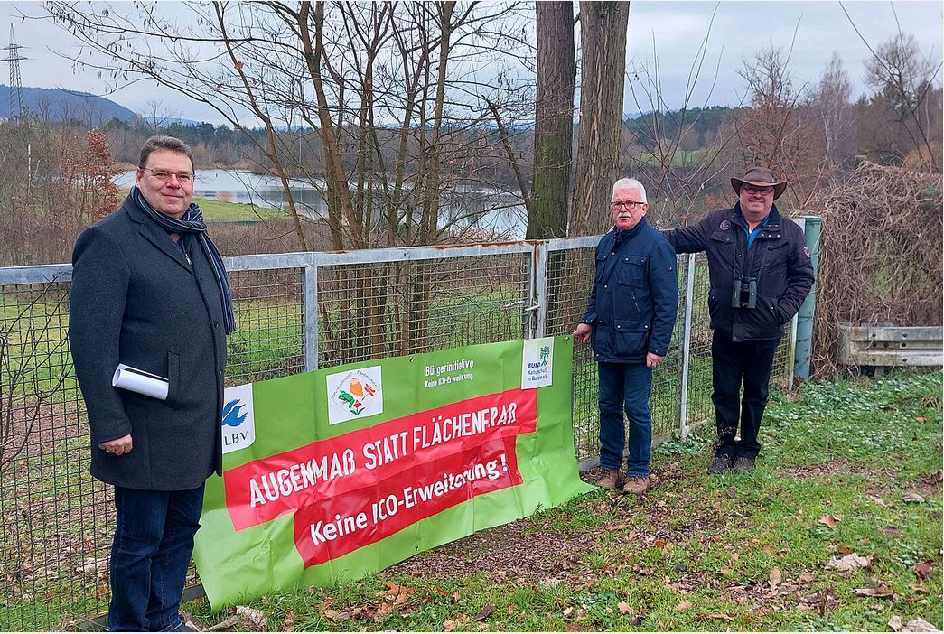 Das Foto entstand bei einem Pressetermin Ende Januar 2023 vor dem Gelände des betroffenen Gebietes.