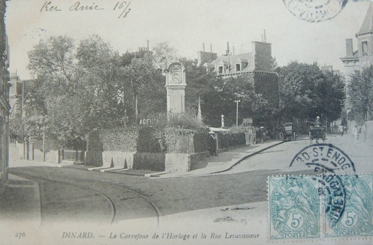 DINARD carrefour de l'Horloge