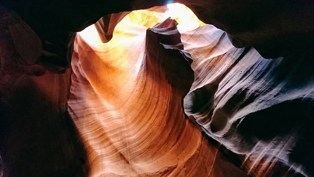 Breaking light in the Antilope Canyon in Arizona