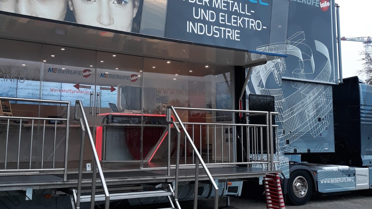 ME Truck macht Stopp an der Graf-Stauffenberg-Realschule