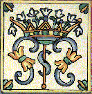La couronne est surmontée de 7 fleurs figurant les 7 fondateurs de l'Ordre