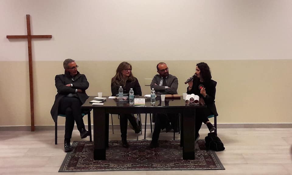 Incontro pubblico: "Terra Nostra. Dalla filiera atomica nel Sud Italia al caso Fibronit" con Marisa Ingrosso ("Sud Atomico"), Nicola Brescia e Maria Carmen Acciardi. Modera: Nicola Damiani