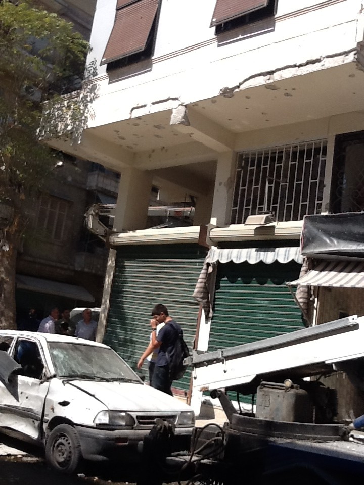 Aleppo – mortar very close to my brother’s home Wednesday 26-09-2012